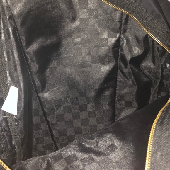 vans backpack 10/10 condition MUST BUY - Picture 3 of 4